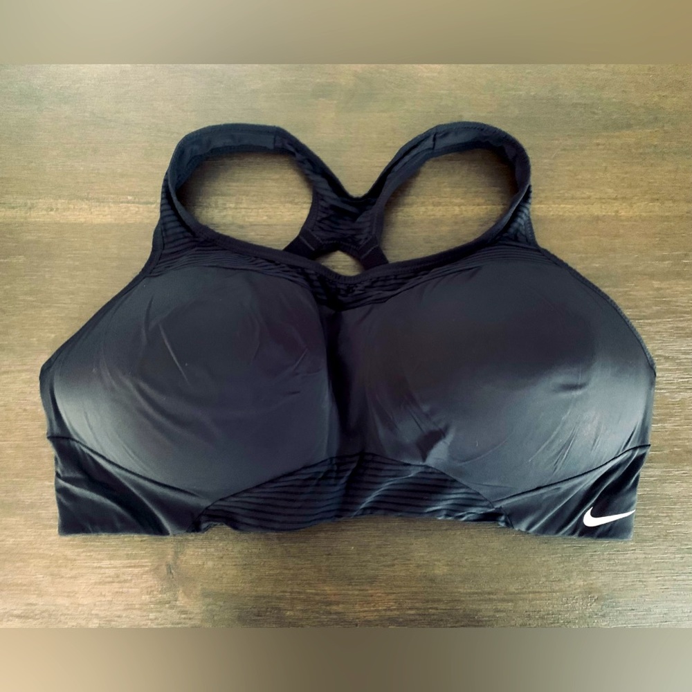 Nike | Black Adjustable Sports Bra